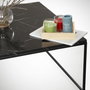 Hanah Home Mesa de centro Poly - Royal Blanco y negro